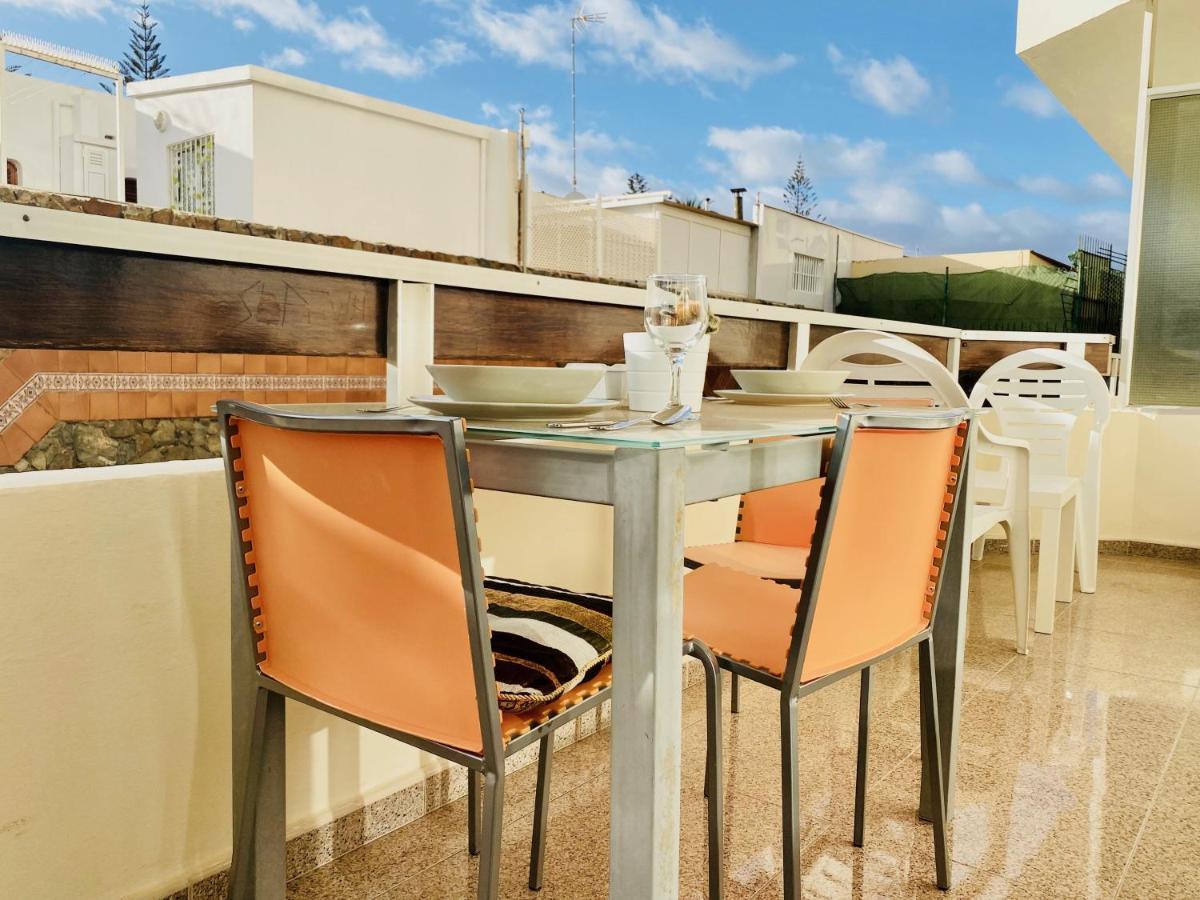Orange And White Apartment In Yumbo San Bartolomé Exterior foto